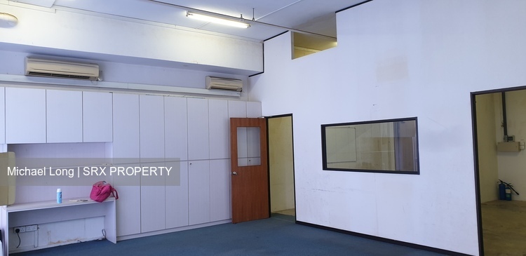 Hola Centre (D14), Factory #243338651